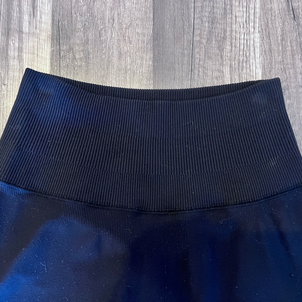 Alo Black Yoga Leggings Mesh side EUC Women’s Small - Picture 5 of 10